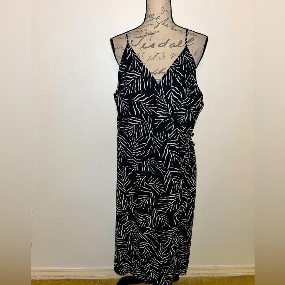 🖤Nine West Plus Size Wrap Dress🖤